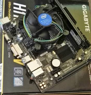 Płyta główna z procesorem do rozbudowy komputera